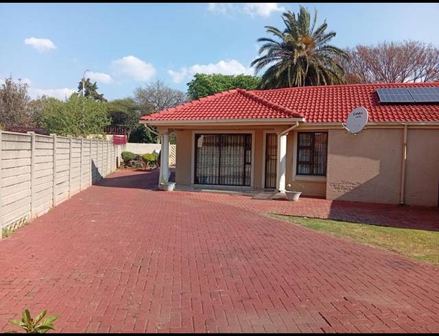 3 BEDROOM HOUSE FOR SALE IN BIRCH ACRES